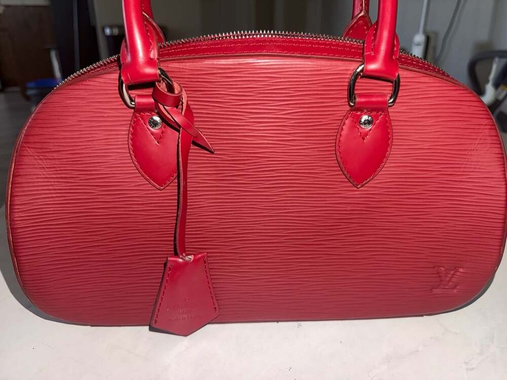 Vintage Louis Vuitton Red Epi Leather Lussac ❤️